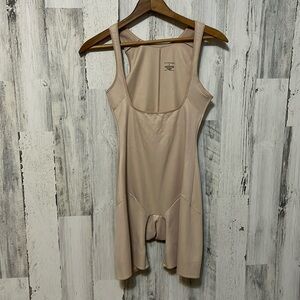 Z4 full tank top form fitting shaper shape wear tan spandex large lg L